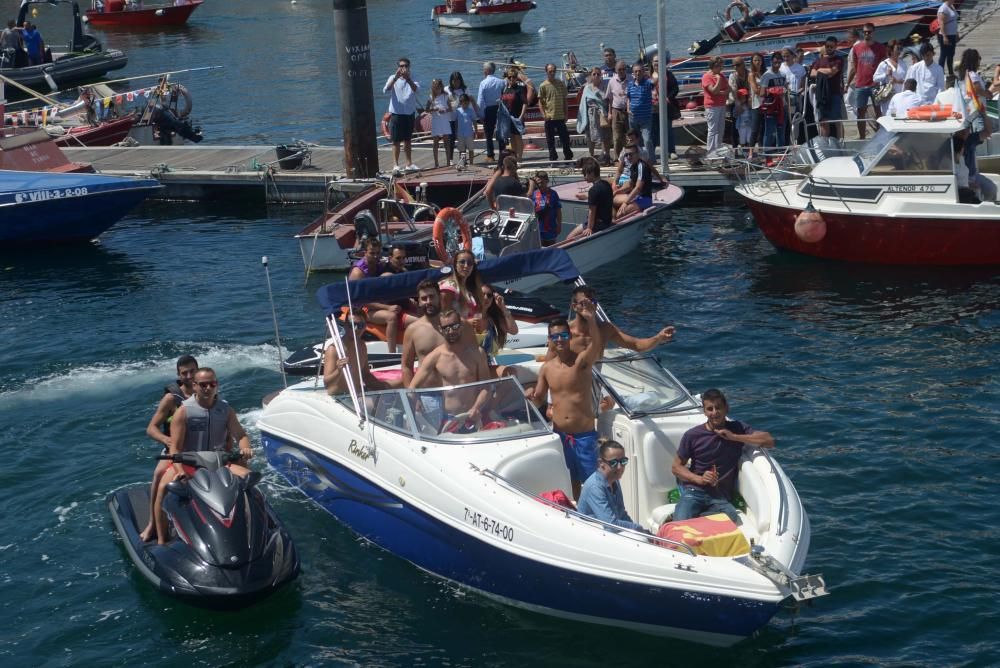 La Vírgen del Carmen conqusta los mares en A Illa de Arousa