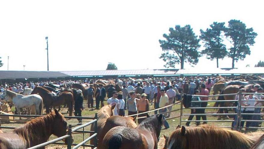 La feria de la Ascensión en el recinto de Llanera.