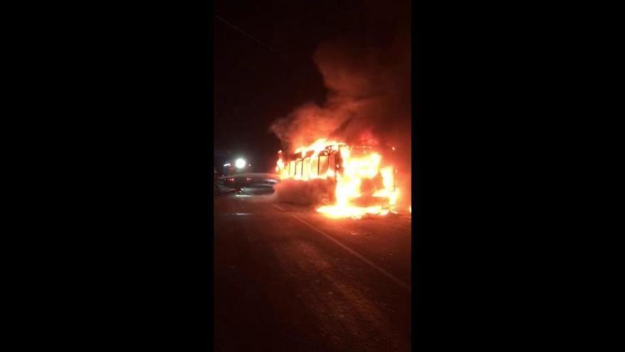 Incendio de un autobús urbano en Elche