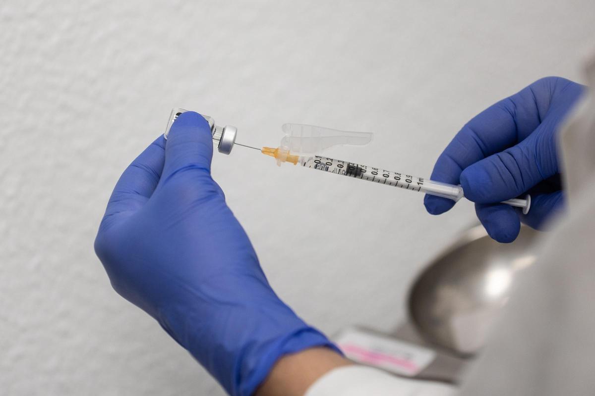 Castilla-La Mancha invierte cerca 7,5 millones en vacunas frente al herpes zóster