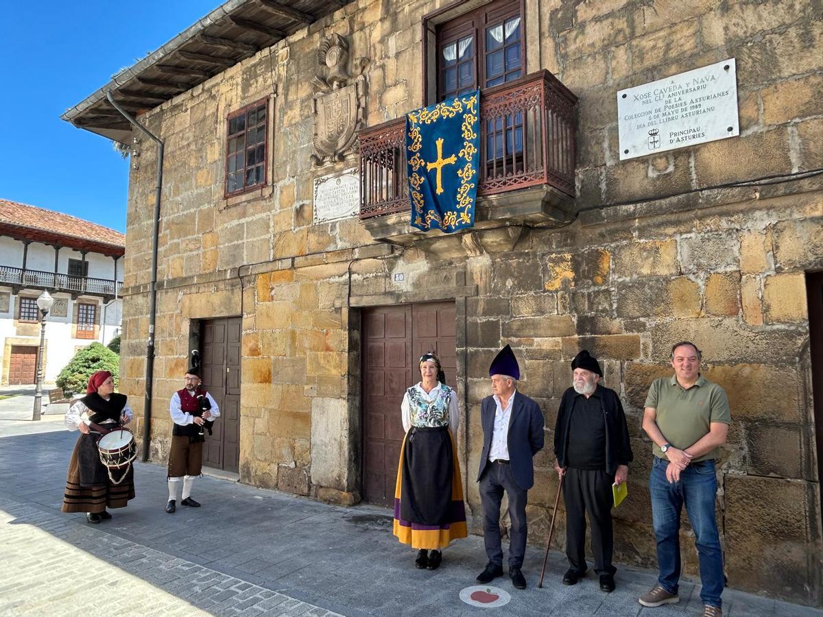 EN IMÁGENES: Homenaje en Villaviciosa a José Caveda y Nava