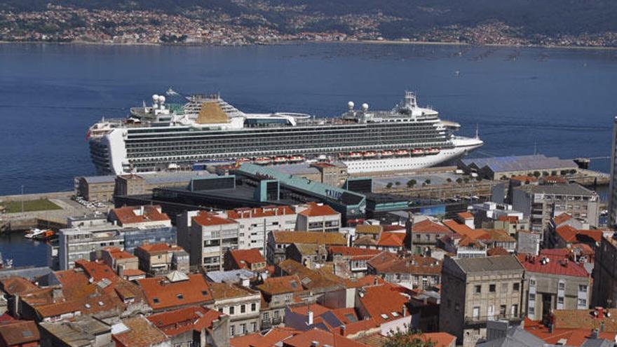 El Ventura, esta mañana en Vigo // J. Santomé