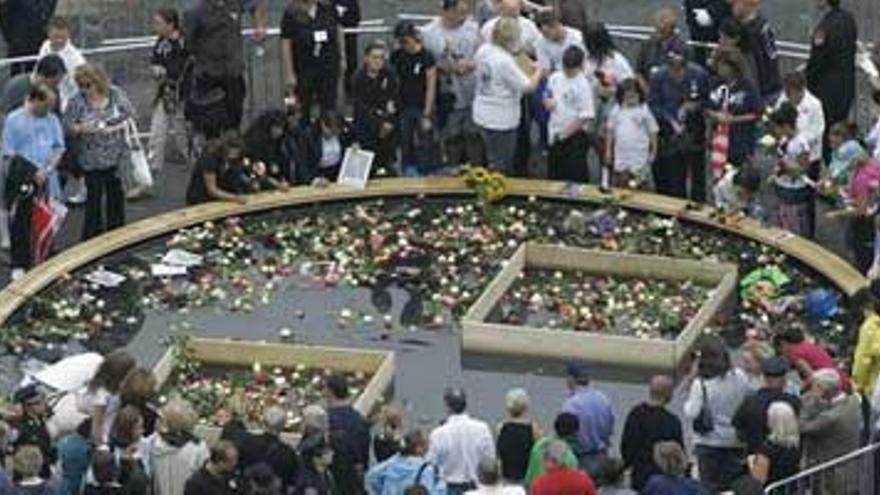 Nueva York y el resto de EEUU guardan un minuto de silencio por las víctimas del 11-S