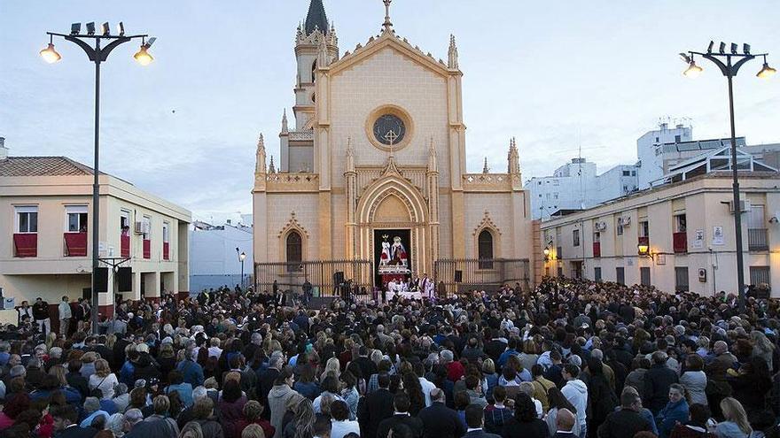 Celebración de la Misa del Alba en la plaza de San Pablo.