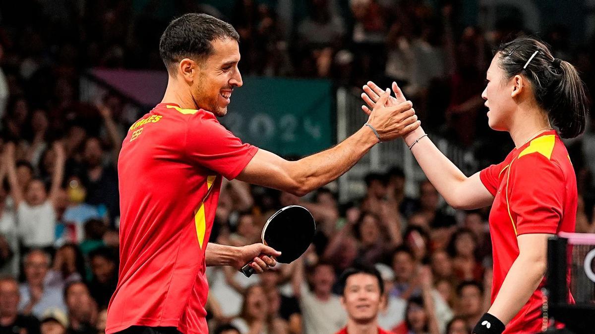 Alvaro Robles y María Xiao, ayer, durante su partido de cuartos.