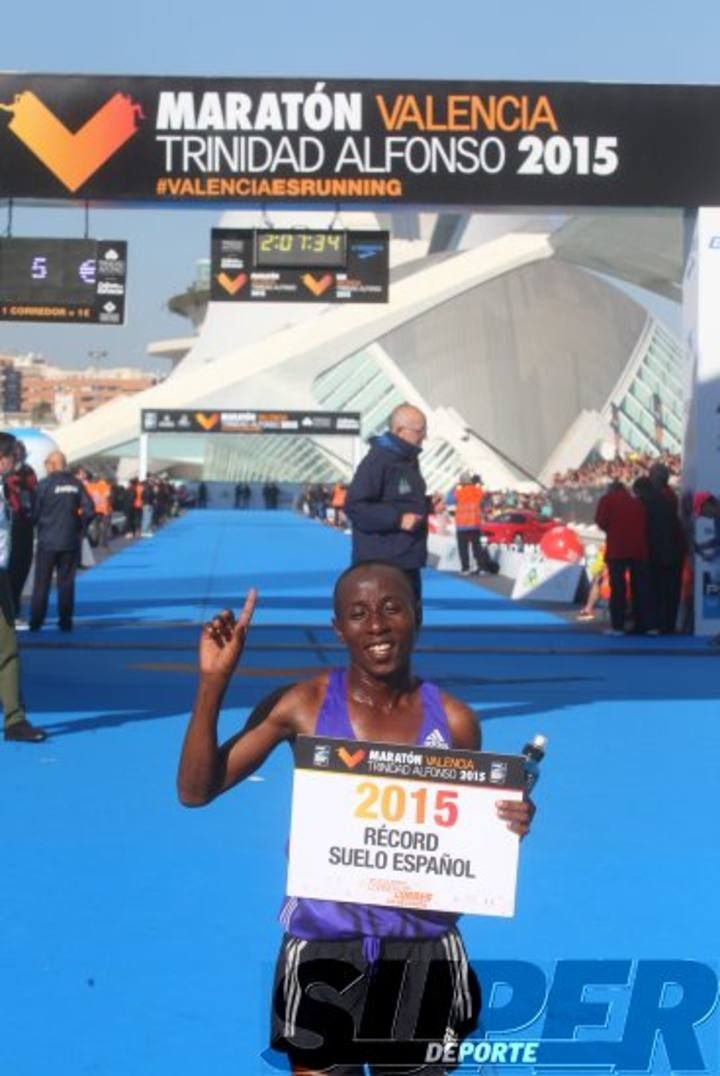 Las mejores imágenes del Maratón Valencia Trinidad Alfonso 2015