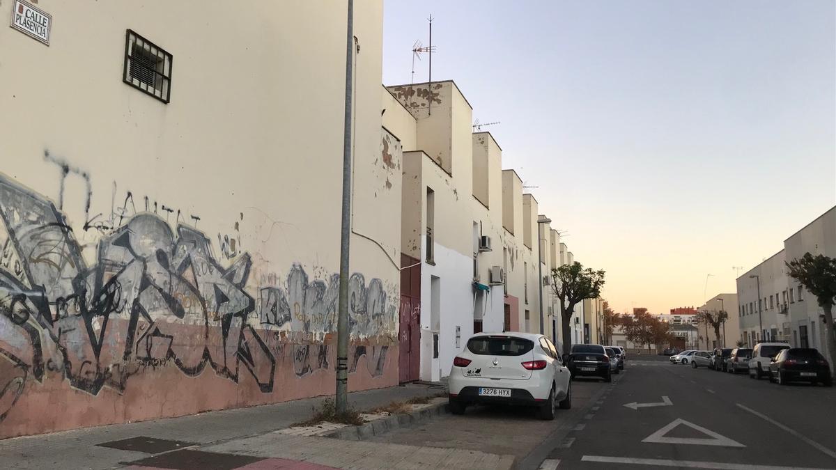 Calle Plasencia, ubicada en la barriada de San Lázaro.