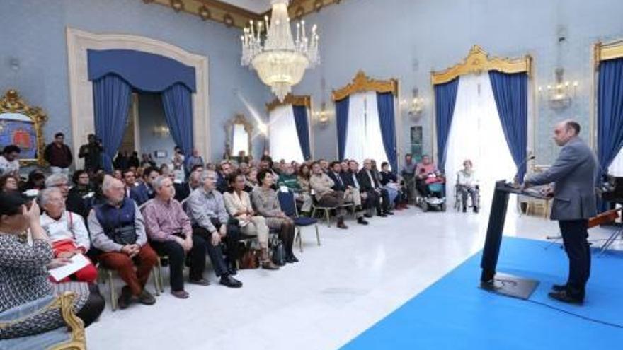 Acto con motivo del Día del Párkinson en el Ayuntamiento.