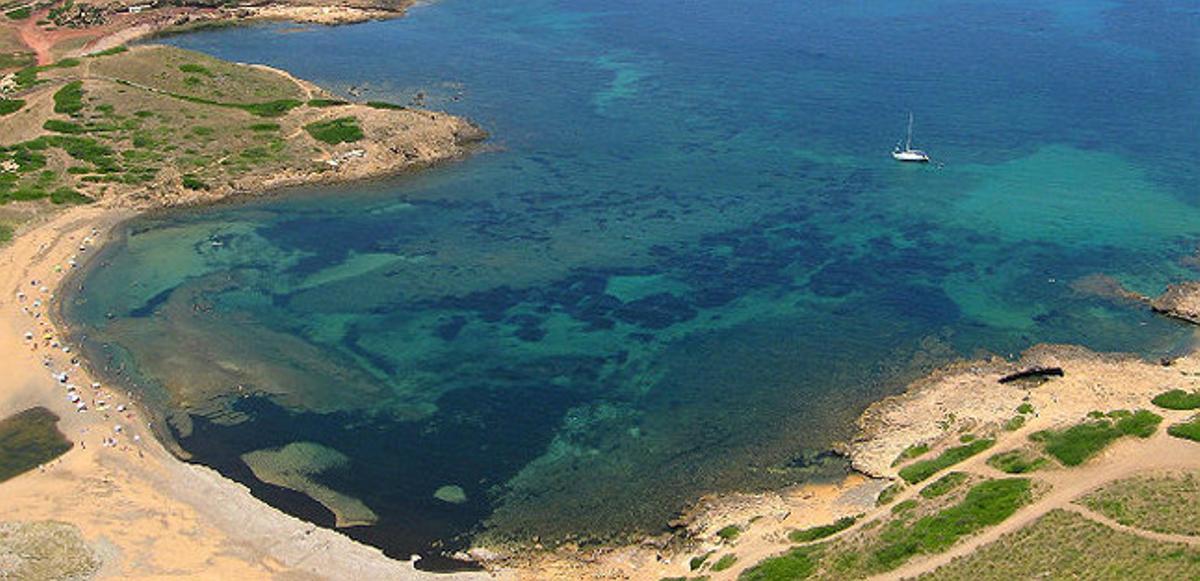 Imagen de archivo de la playa de Cavalleria, en Es Mercadal (Menorca).