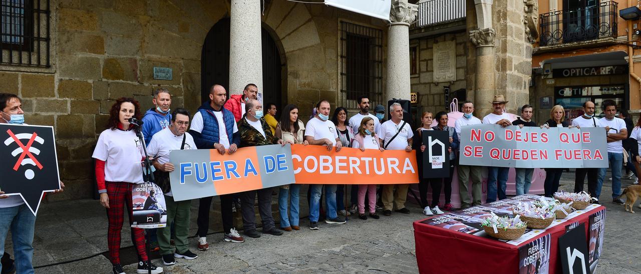 Usuarios de Cáritas, que recibirá la donación de 16 habitaciones por parte de Altup en Plasencia.