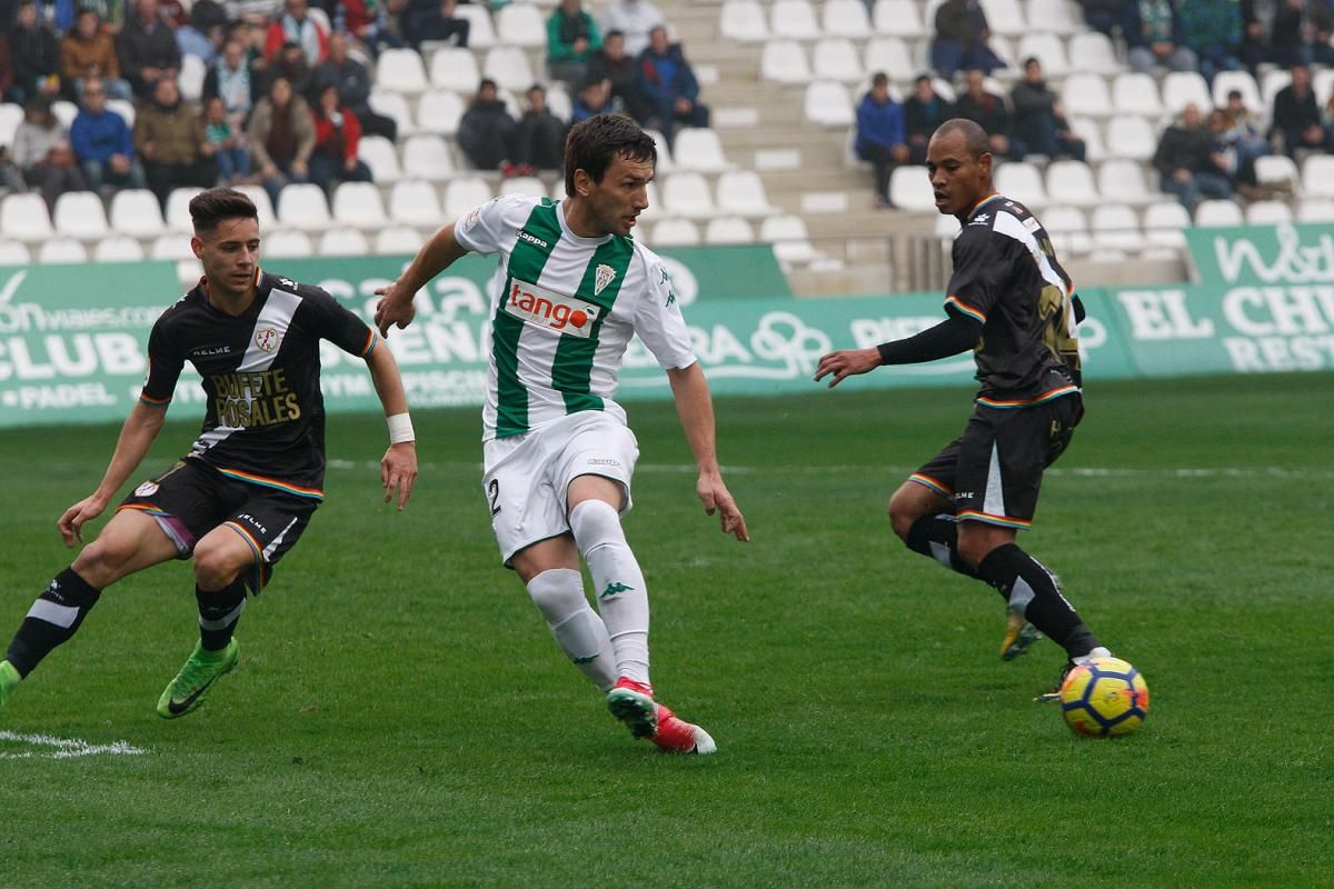 Las imágenes del partido Córdoba/Rayo Vallecano