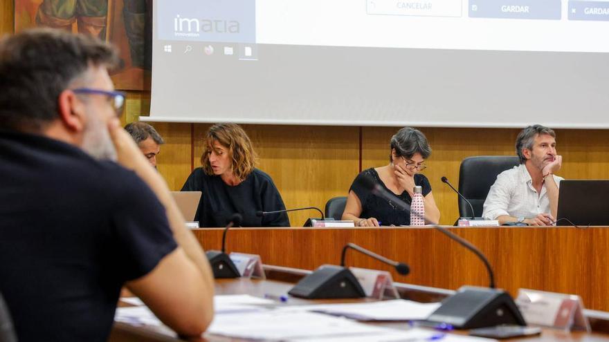 El presupuesto de Vilagarcía sale adelante entre tensión, deuda y reproches de gestión