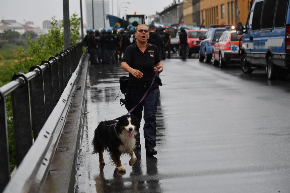 Decenas de muertos al desplomarse un puente de una autopista en Génova