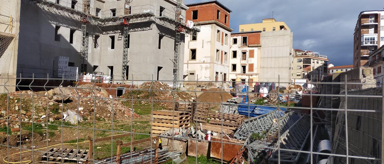 Estado de la obra de la nueva residencia de Plasencia, este martes.