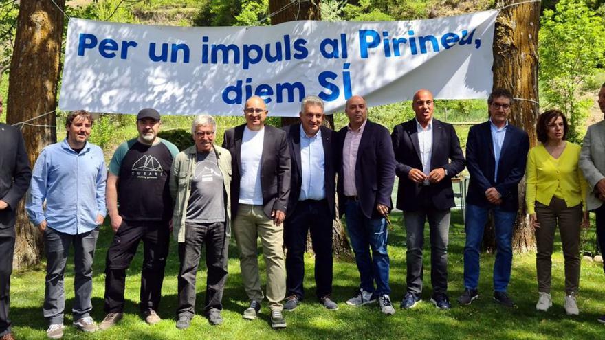 Els empresaris del Pirineu, Girona i Lleida, amb Francesc Armengol, cinquè per la dreta | ACN