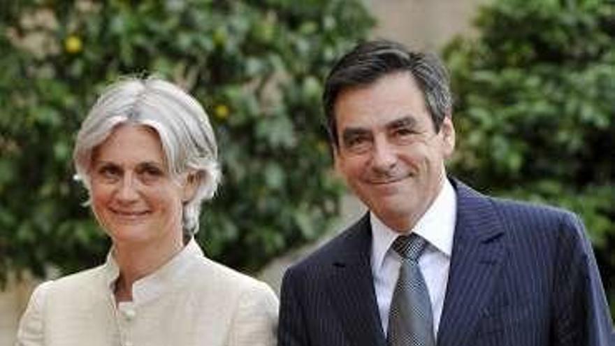 La esposa de Fillon habría cobrado 500.000 euros de un empleo ficticio