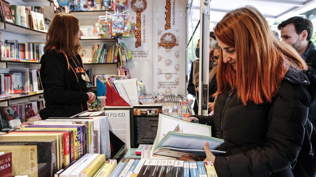 Momento de la inauguración oficial de la Feria del Libro.