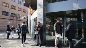 Catalunya fa el primer pas per concentrar en una finestreta única les 50 ajudes socials de set  conselleries