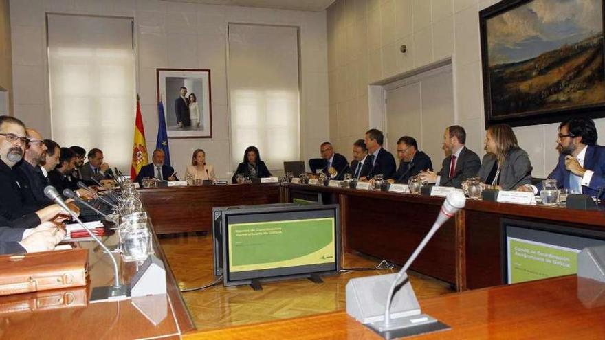 Ana Pastor presidió ayer la reunión del comité de coordinación aeroportuaria de Galicia.