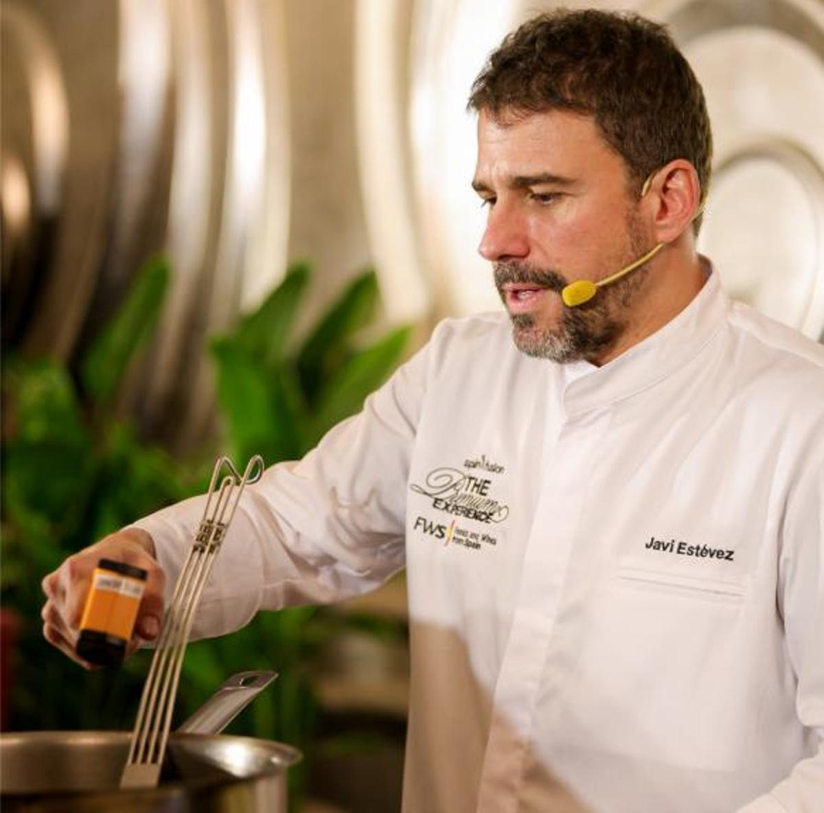 Javi Estévez, chef de La Tasquería, reivindicó en Shanghai la casquería madrileña como una cocina con memoria, técnica y proyección internacional durante Spain Fusion The Premium Experience.
