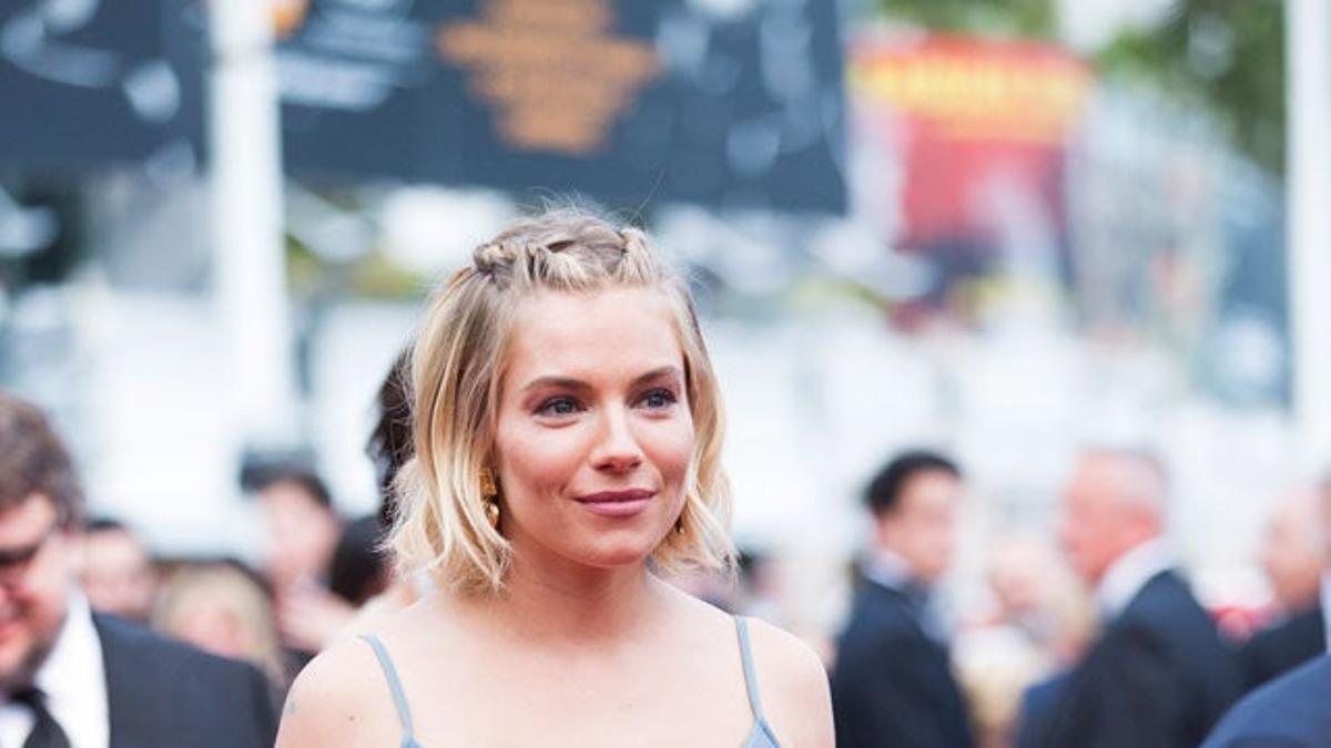 Sienna Miller en la alfombra roja de la ceremonia de clausura de la 68 Edición del Festival de Cine de Cannes