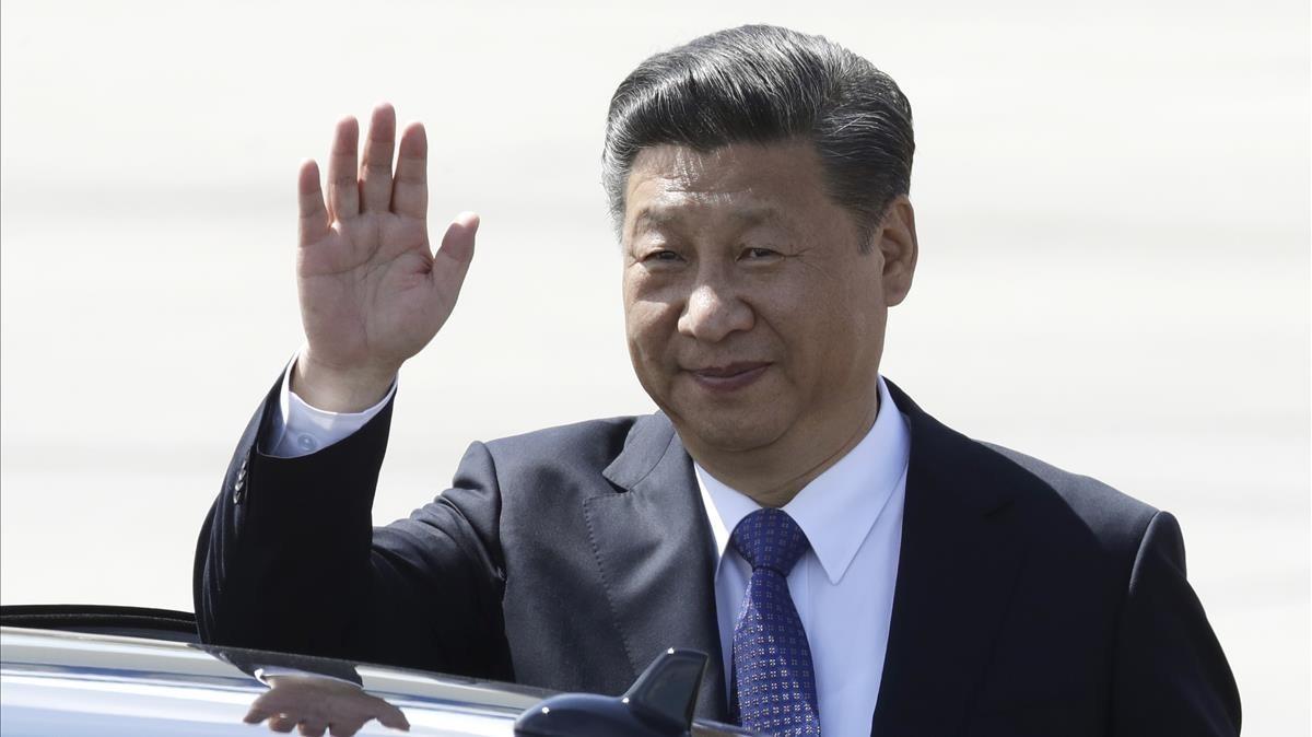 zentauroepp39189819 chinese president xi jinping waves as he arrives for the g 2170813192130