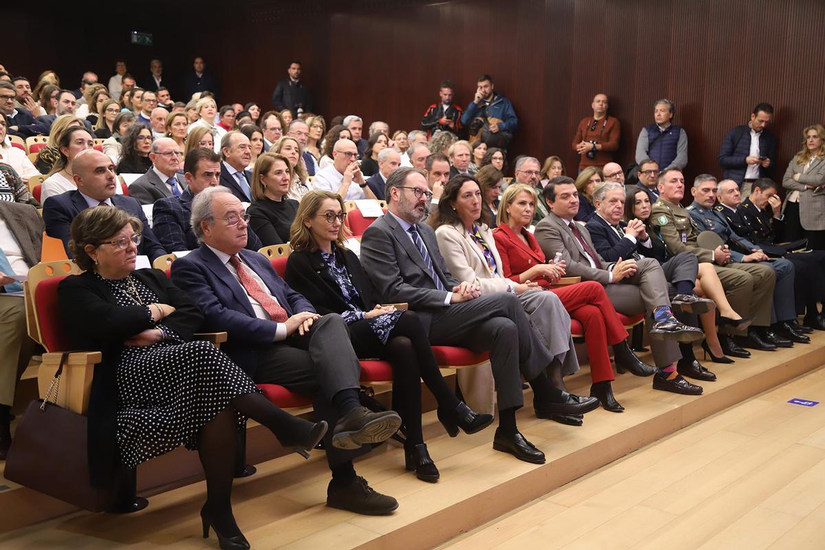 Pastelerías Roldán, Cajasol y el fiscal Fernando Santos, premiados por su labor con la discapacidad