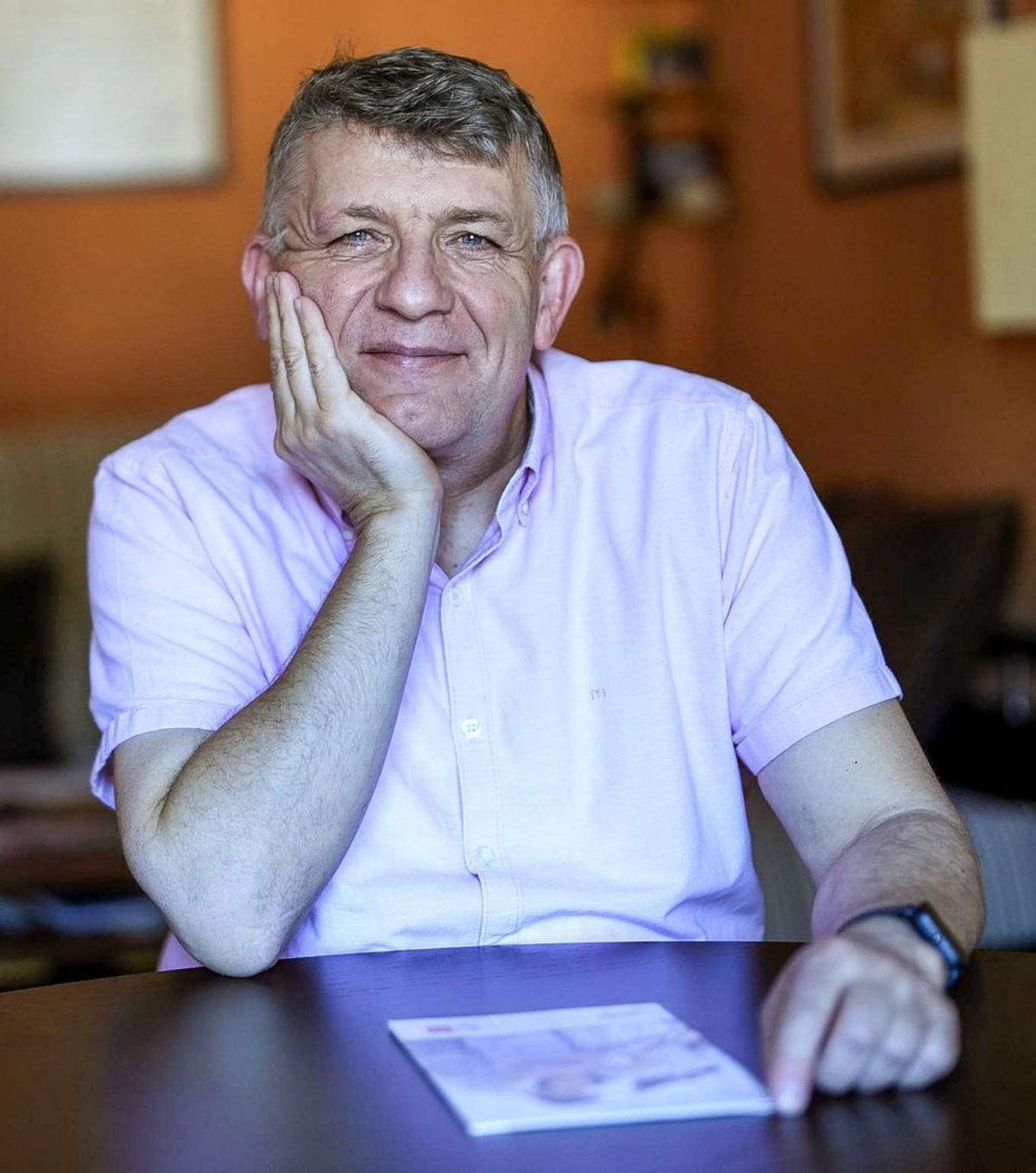 Javier Jiménez, psicòleg clínic expert en suïcidi: "Hi ha famílies que no s’havien adonat de res i això crea molt dolor" Javier Jiménez, psicòleg clínic expert en suïcidi: "Hi ha famílies que no s’havien adonat de res i això crea molt dolor"