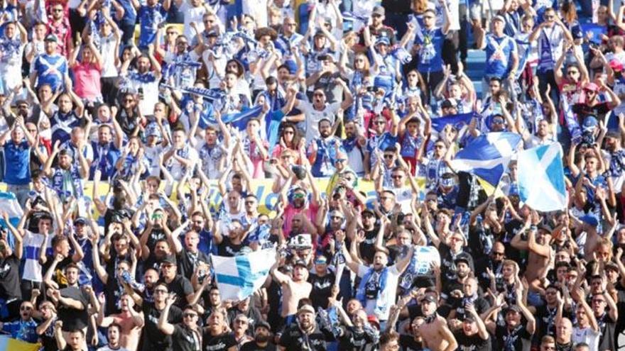 Imagen de la afición del CD Tenerife durante el último derbi.