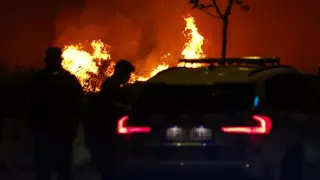 Directo | Declarada la preemergencia por incendios tras miles de desalojos en varias comunidades