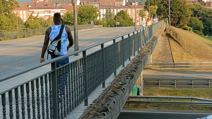 El derribo del puente de Ángel Cañedo obliga a programar cortes de tráfico durante un mes a la entrada de Oviedo