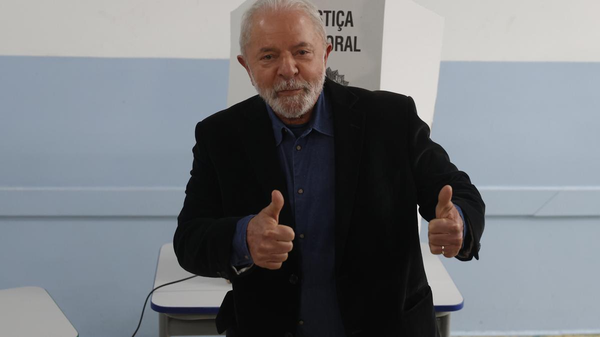 Lula desea que Brasil recupere con el voto "el derecho de ser feliz"