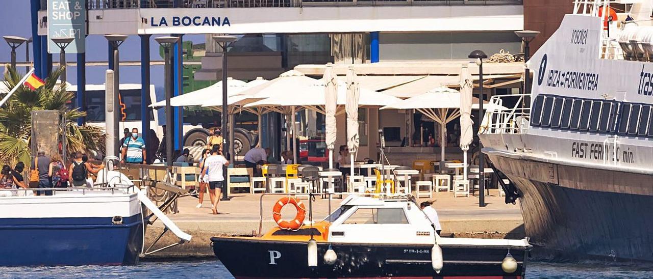 Barco de los prácticos en el puerto de la Savina. | GERARDO FERRERO