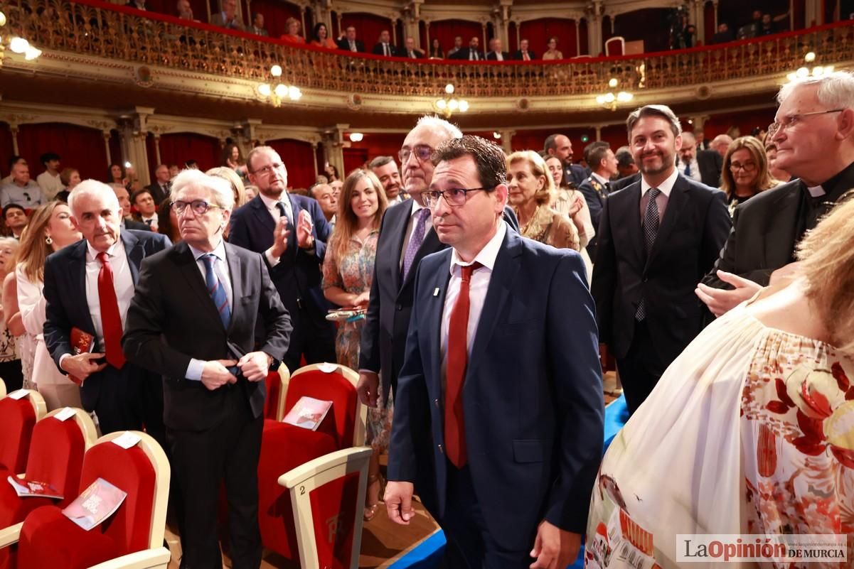 Así ha sido el acto institucional del Día de la Región de Murcia en el Teatro Romea