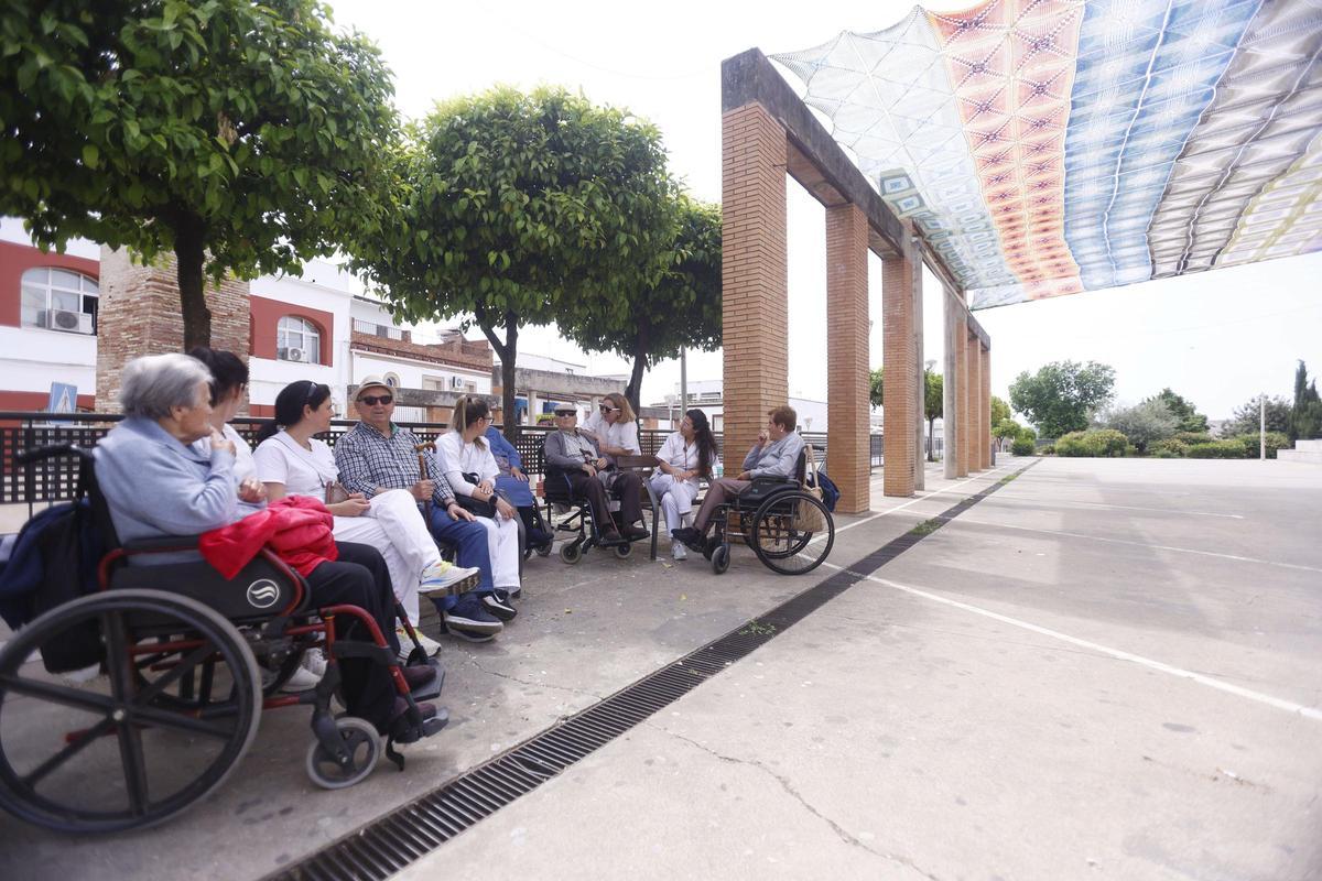 Vecinos de Adamuz, este miércoles.