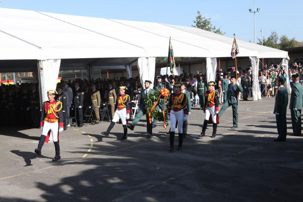 Actos del Día de la Hispanidad en la comandancia de la Guardia Civil de Gijón