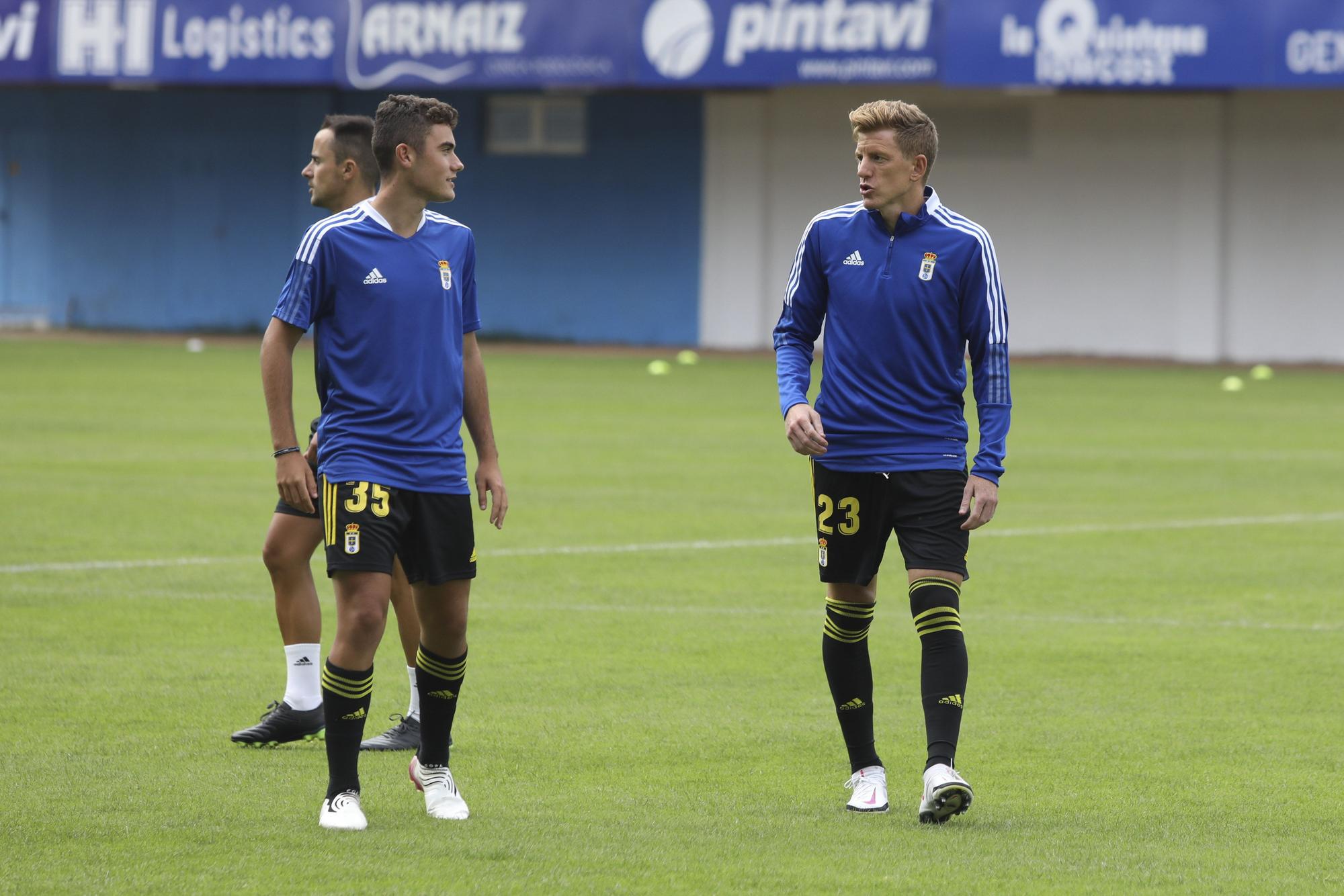 Las imágenes del partido del Oviedo contra el Avilés