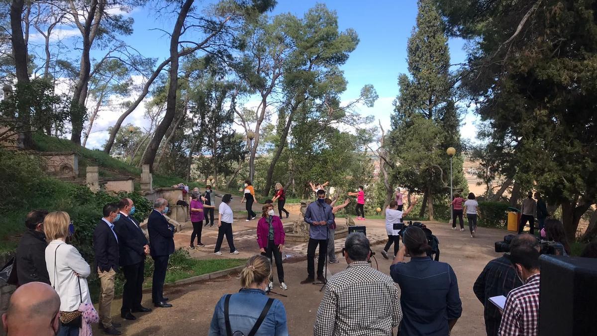 La consejera de Ciudadanía y Derechos Sociales de la DGA, María Victoria Broto, esta mañana en su visita al hogar de Alcañiz