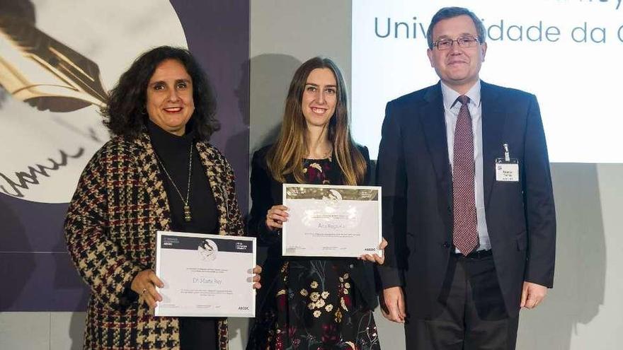 Una alumna de la Universidade da Coruña, premiada por los empresarios