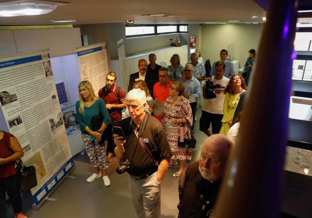 Parte de la delegación de San Agustín de la Florida, este martes, en el Museo de la Historia Urbana | M. V.