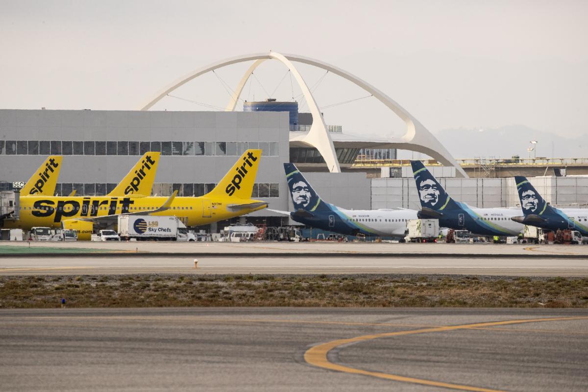 Spirit Airlines cancel·la tots els vols i anuncia «un tancament progressiu i ordenat de les seves activitats»