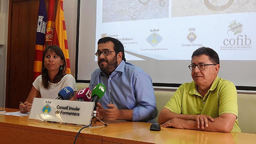 Daisee Aguilera, Vicenç Vidal y Joan Mayol en la presentación de la campaña.