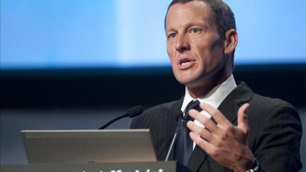 Lance Armstrong, durante su discurso en Montreal.