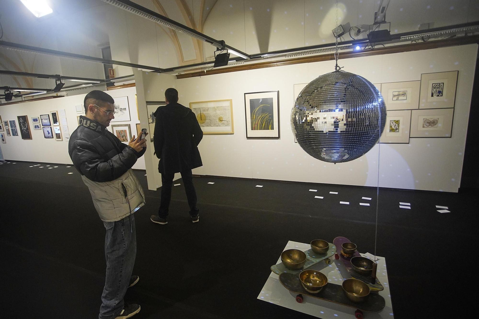 Els 120 artistes dels vint anys de la Fundació Valvi, reunits en una exposició