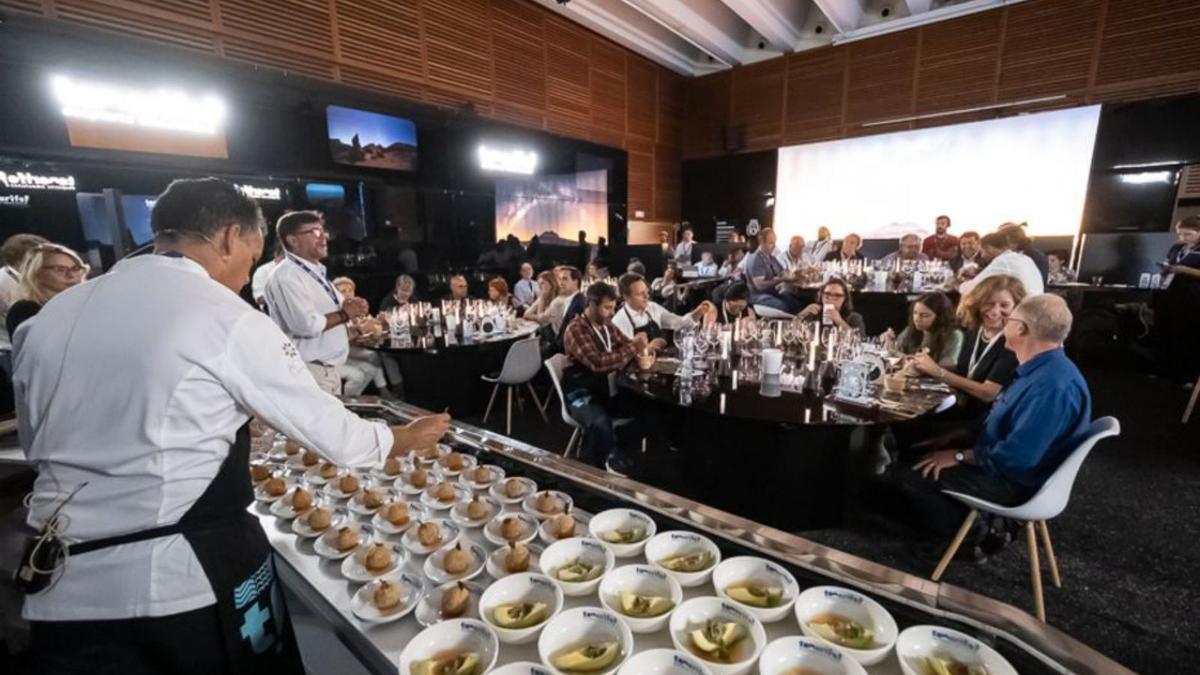 El chef tinerfeño Juan Carlos Clemente en una demostración en la edición de Gastronomika 2022