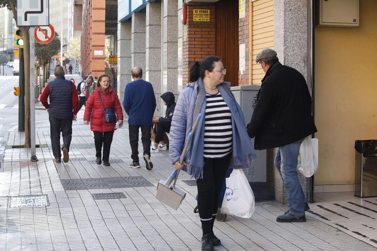 Ambiente por las calles de El Llano.