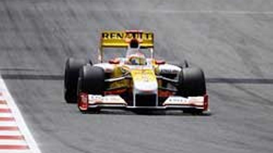 Alonso marca el tercer mejor tiempo en los segundos ensayos libres de Montmeló, dominados por Rosberg
