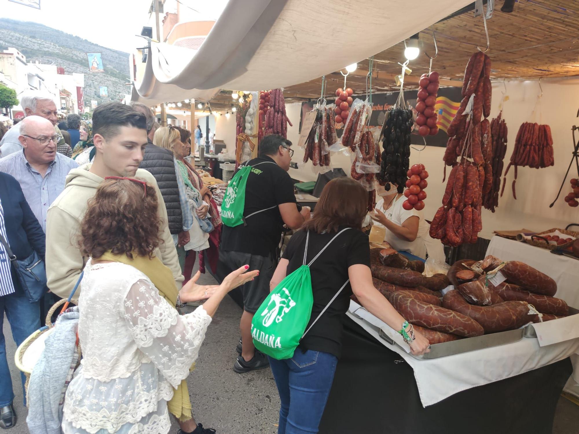 ¡Búscate en la macrogalería! Castellón vive un puente de fiestas en los municipios