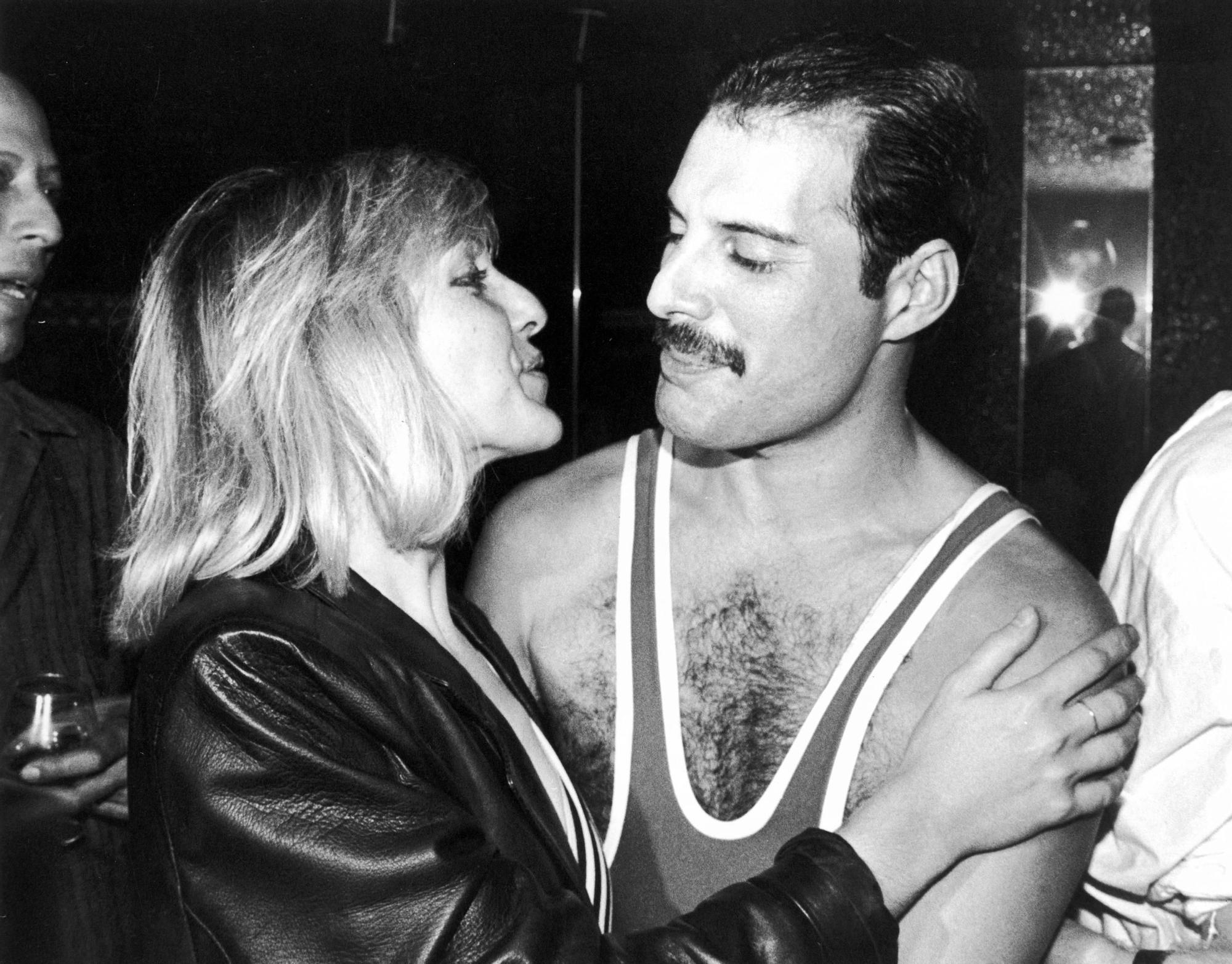 Freddie Mercury dejó la casa en herencia a su exnovia, Mary Austin, a quien llamaba 'el amor de su vida'