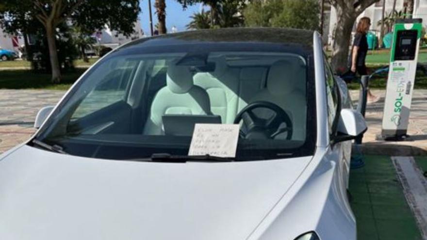 Mensaje en un Tesla